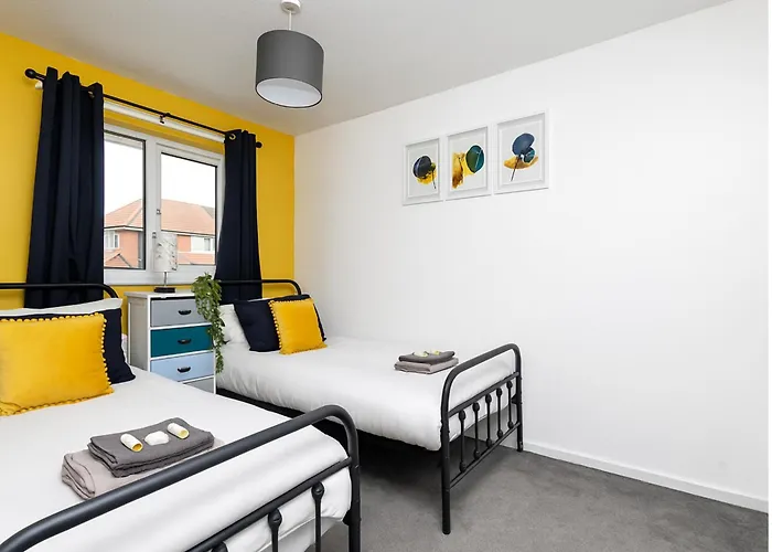 Grangefields By Alt-stay - 3 Bed - Parking, Wifi & Full Kitchen - Contractors & Relocations - Weekly & Monthly Rates