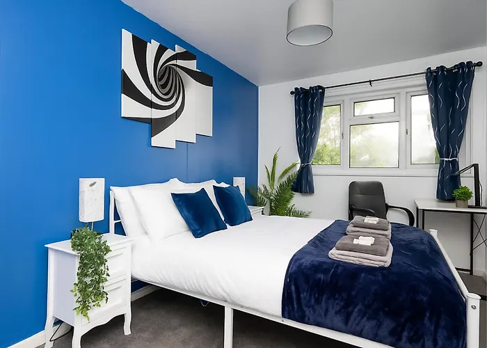 Grange Fields By Alt-stay Contractor - 3 Bed Contractor With Parking, Wi-fi & Full Kitchen - Ideal For Long Appartement