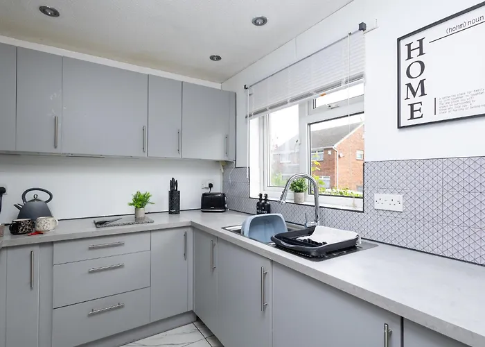 Grange Fields By Alt-stay Contractor - 3 Bed Contractor With Parking, Wi-fi & Full Kitchen - Ideal For Long Appartamento Leeds (West Yorkshire)